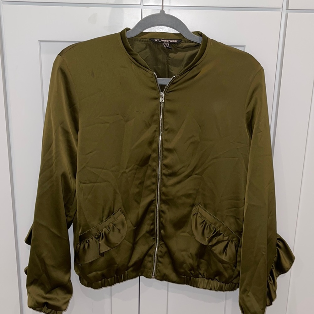 ARMY GREEN RUFFLE ZARA BOMBER